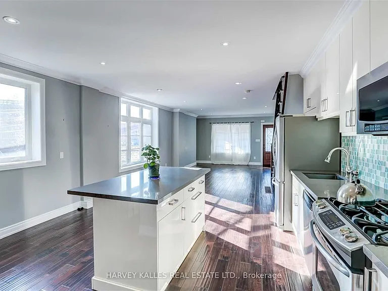 58 Sandford Ave — Photo 10