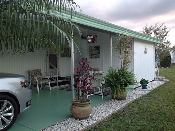 3rd image of 7408 Westwood Dr