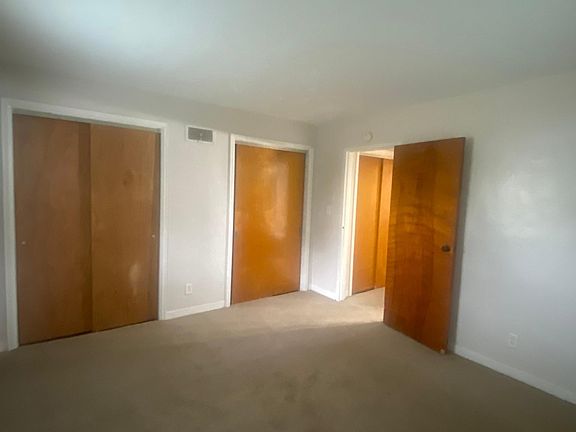 5th image of 600 Hadley Ave APT 2