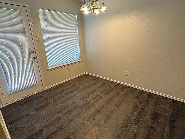 1214 Misty Dr — Photo 14