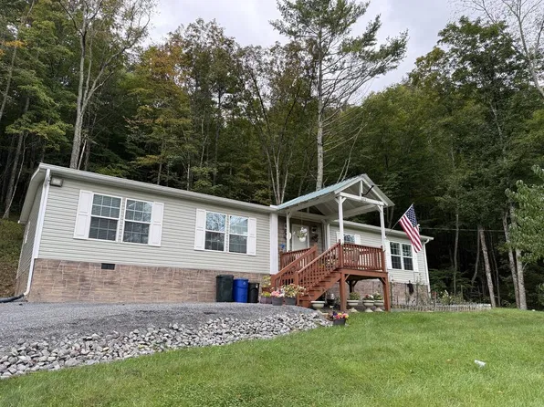 2693 Crag Rd, Rainelle, WV 25962