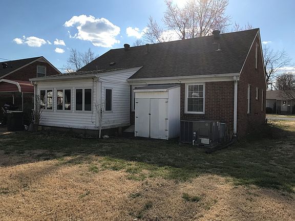 5th image of 2411 S Cherokee Dr