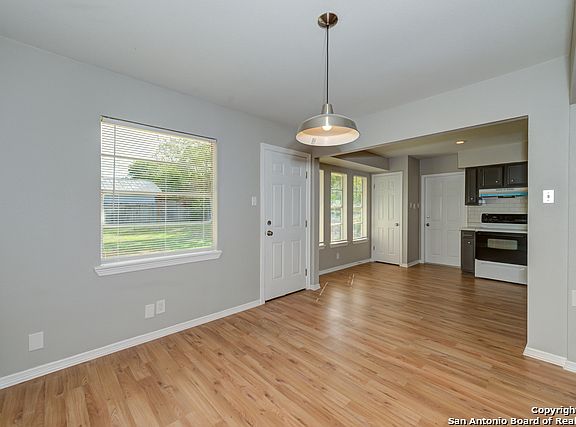 3rd image of 4514 Longvale Dr
