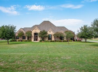 1368 E Highland Rd, Waxahachie, TX 75167