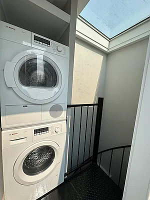 Rented by Nest Seekers International | media 18