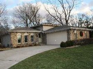 104 Lincolnway Dr, New Lenox, IL 60451