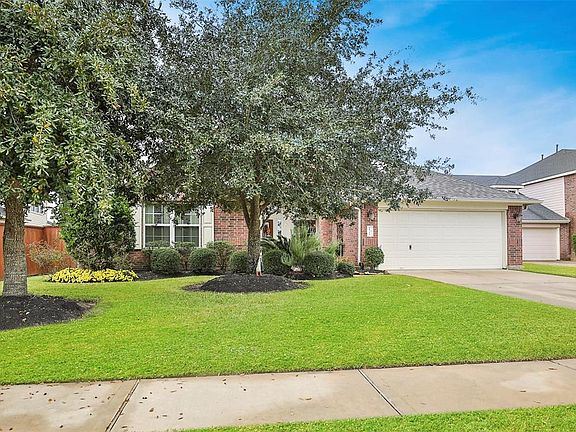 Full brick exterior, radiant barrier in roof and extra depth insulation.