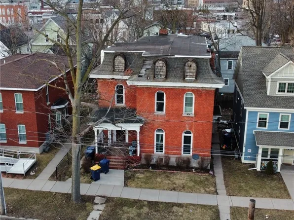 159 Genesee St, Lockport, NY 14094