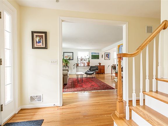 5th image of 30 Nettlecreek Rd