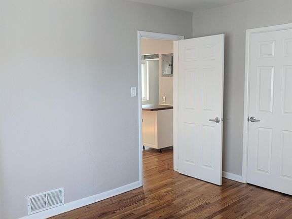 3rd image of 125 W Maple Ave APT 3