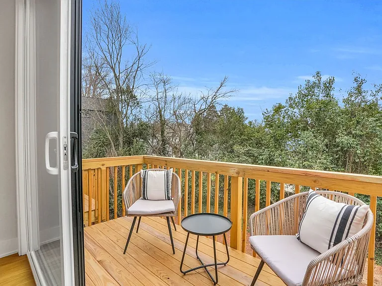 142 Mattoon St — Photo 23