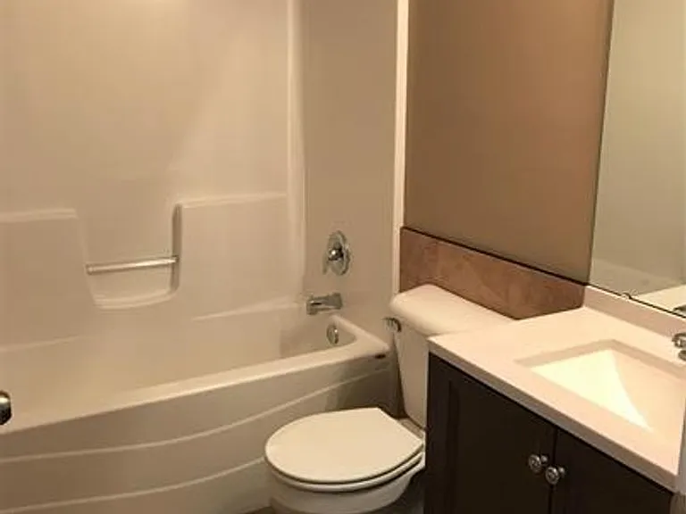 34 S Circle Dr #40 — Photo 6