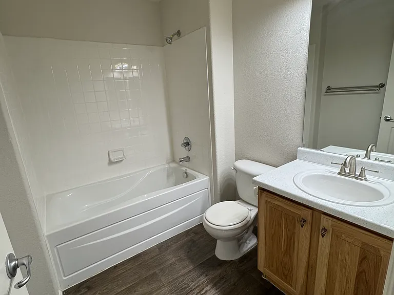 Raleigh Cir — Photo 10