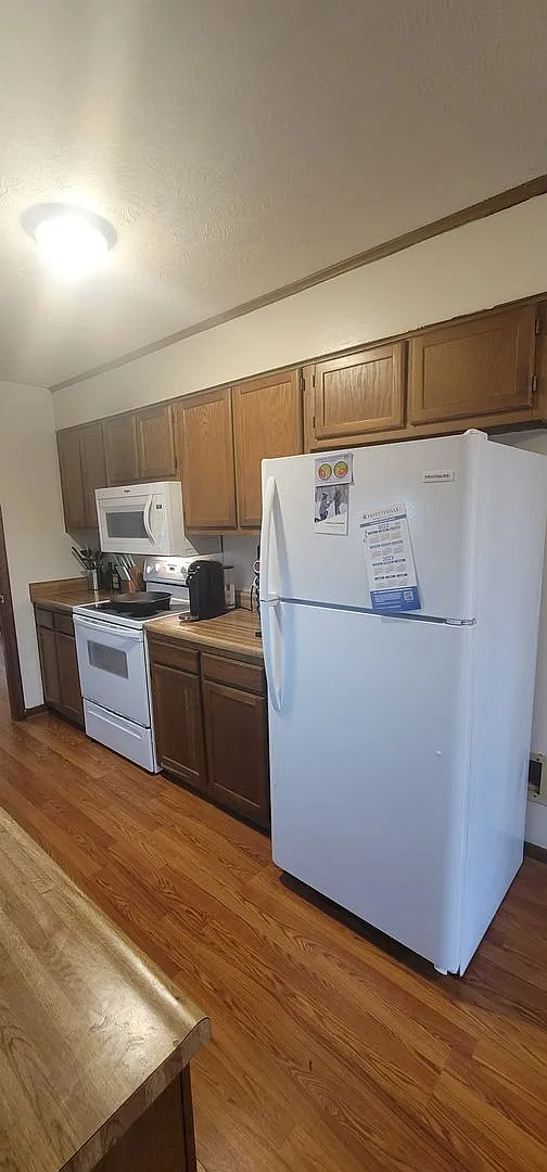 3 Bedroom, 2 Bath Ranch Home Minutes from Shopping, Eateries, and Restuarants! — Photo 4