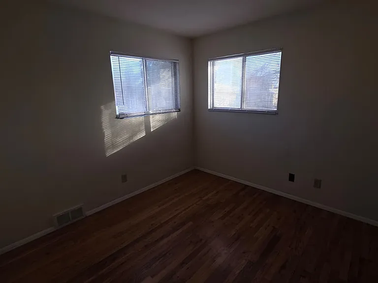 2121 Allied Dr #4 — Photo 4