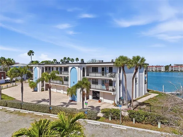 11901 Lagoon Ln APT 303, Treasure Island, FL 33706