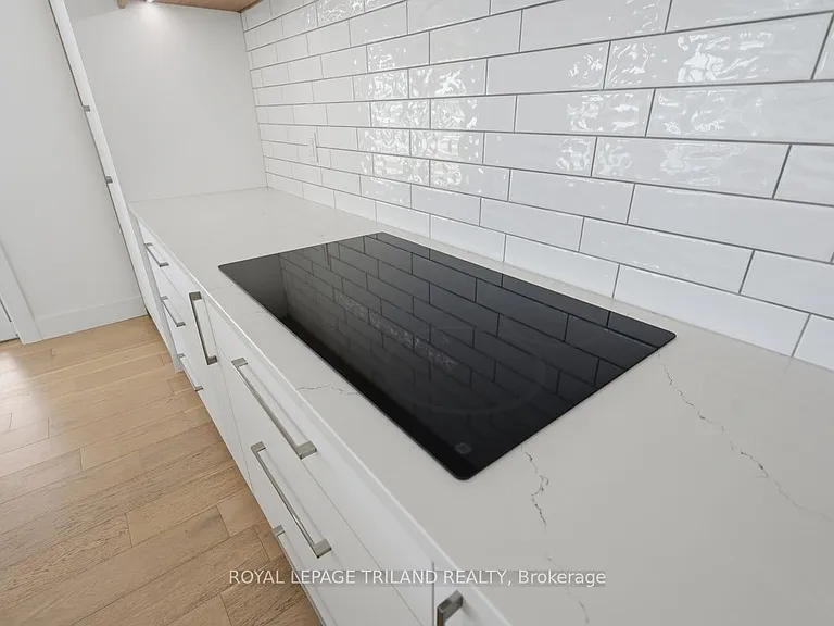 77 Crestview Dr — Photo 12