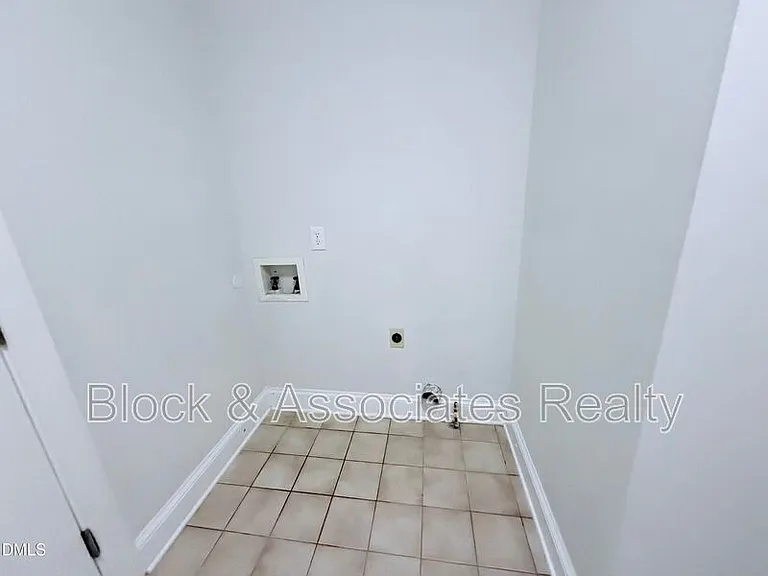 73201 Burrington — Photo 10