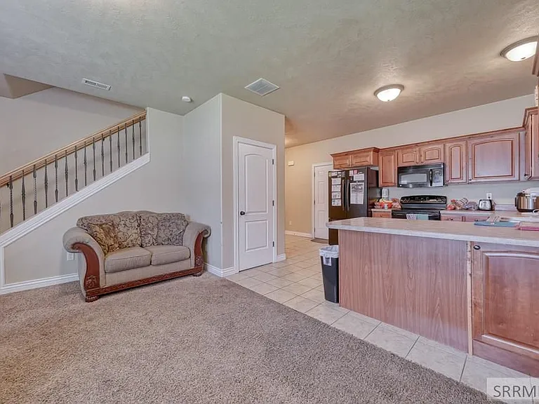 565 Pioneer Rd #24 — Photo 2