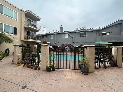 Casa De Lago Apartments Photo 1