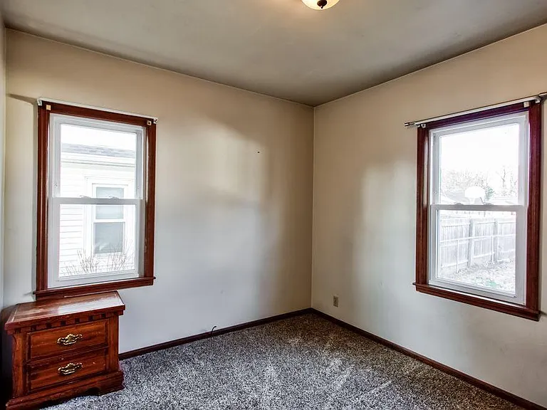 2174 Washington Ave — Photo 14