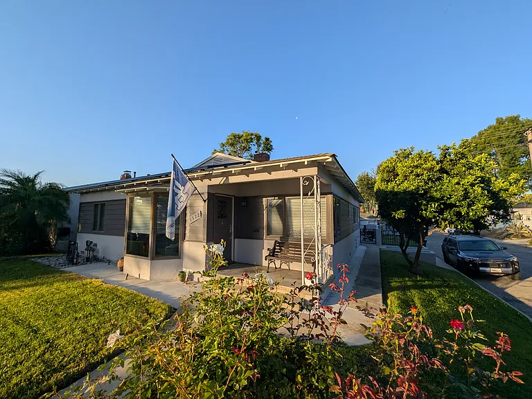 1522 Randall St — Photo 3