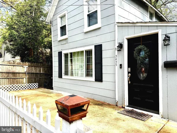 3435 S Temple Ave, Feasterville Trevose, PA 19053