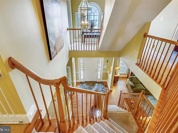 3rd image of 9704 Woodfield Ct
