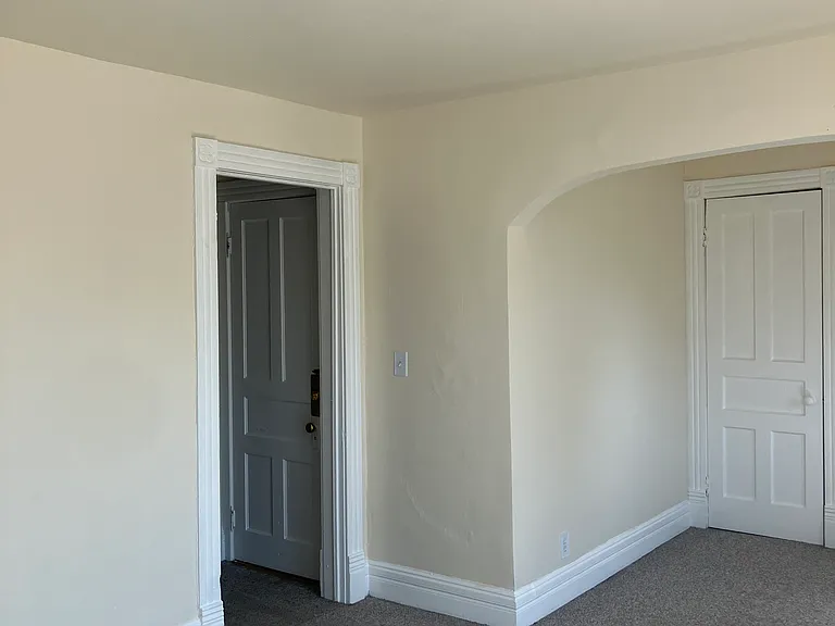 28 Pomona Pl #2 — Photo 36