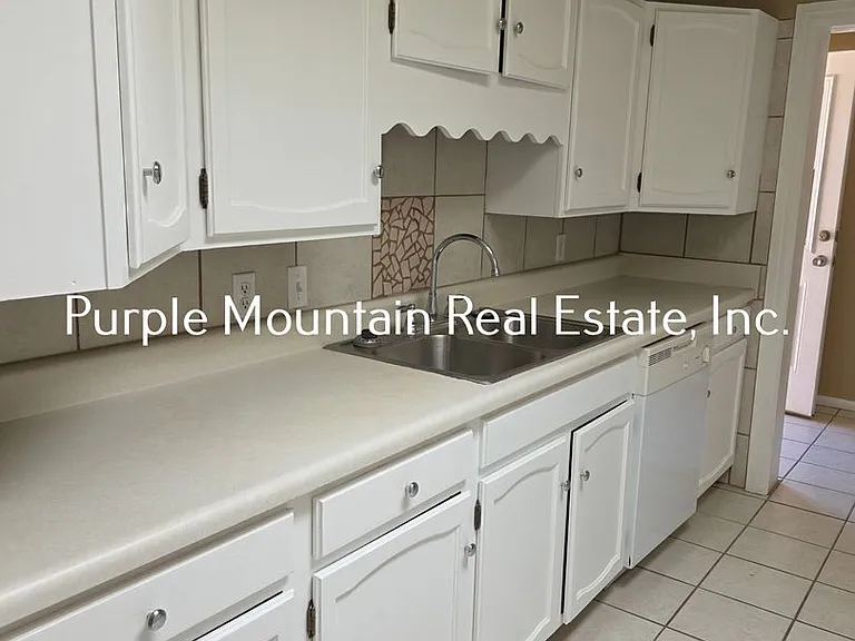 1429 Walden Dr — Photo 10
