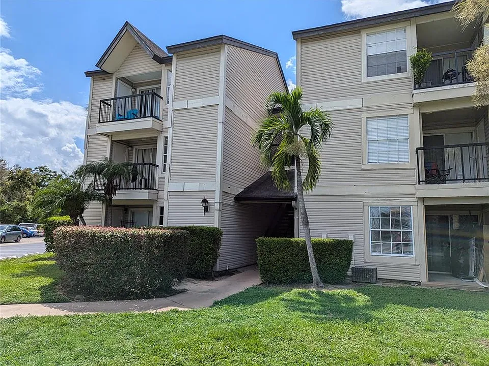 1964 Lake Atriums Cir #162