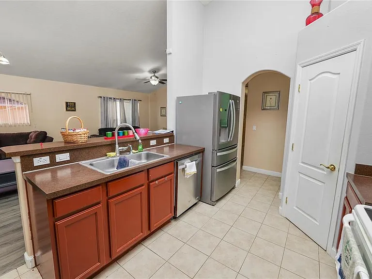 548 Old Bridge Cir — Photo 27