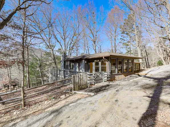 220 Fox Den Cir, Jasper, GA 30143