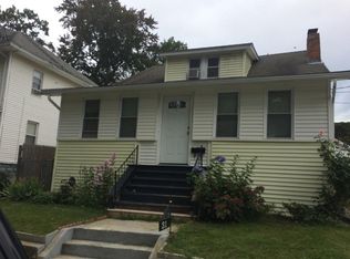 31 Old Point St, Springfield, MA 01109