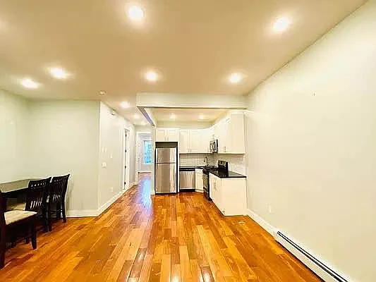 Rented by Blue Egg Realty Corp | media 16