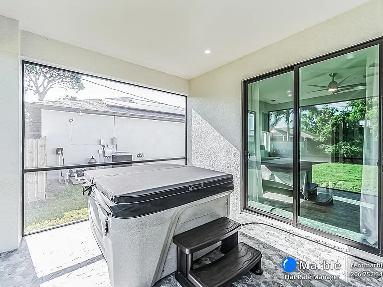 4618 Catalina Ln — Photo 30