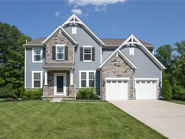 7727 Timber Ave, Hudson, OH 44236