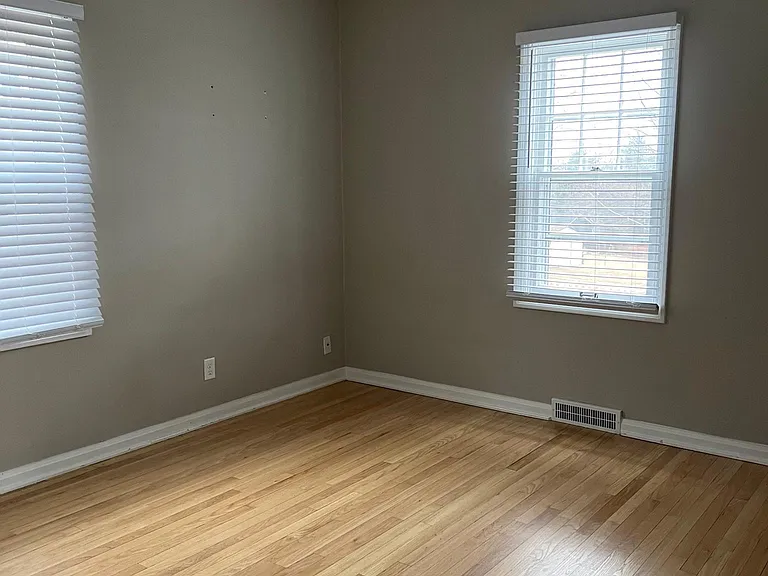 6235 Pierce St — Photo 9