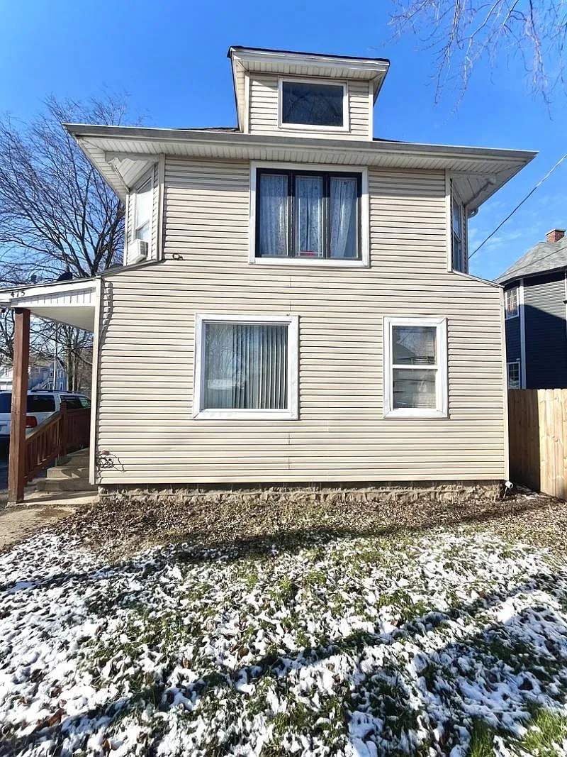 415 Grover St photo 1