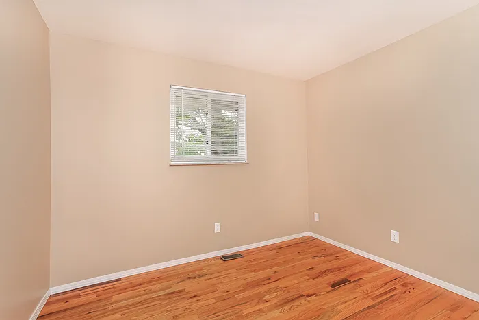 11374 Geneva Rd — Photo 8