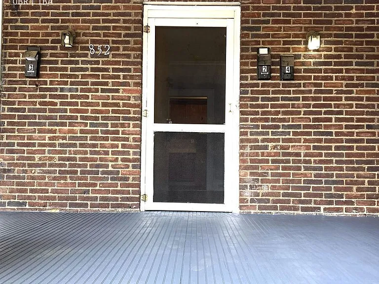 852 Tryon Hill Dr #2 — Photo 16