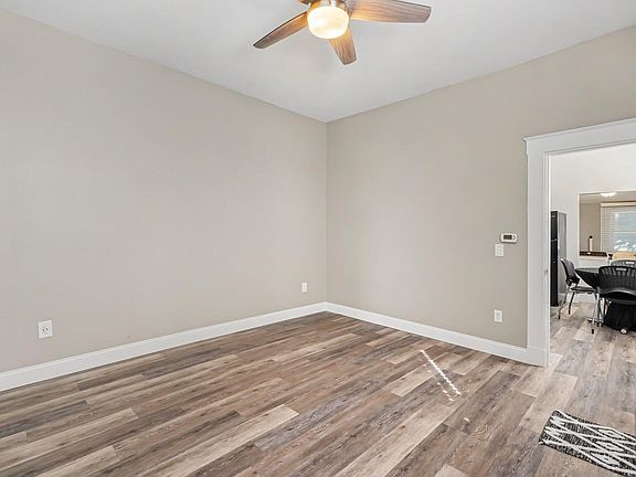 3rd image of 704 W 35th St