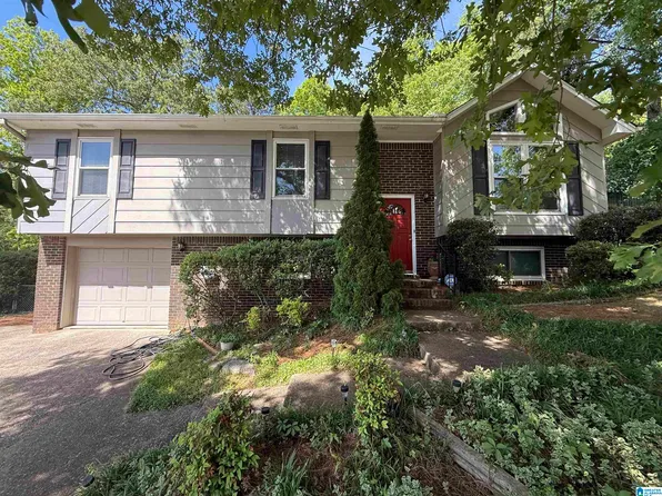 6750 Ridgewood Dr, Pinson, AL 35126