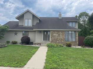 3225 Forsythia Dr, Columbus, IN 47203