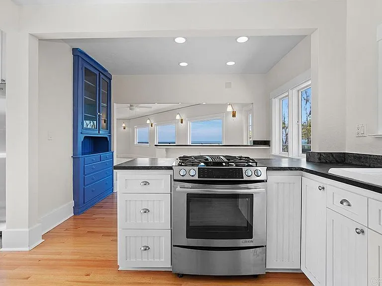 1654 Camino Del Mar #UPPER — Photo 19