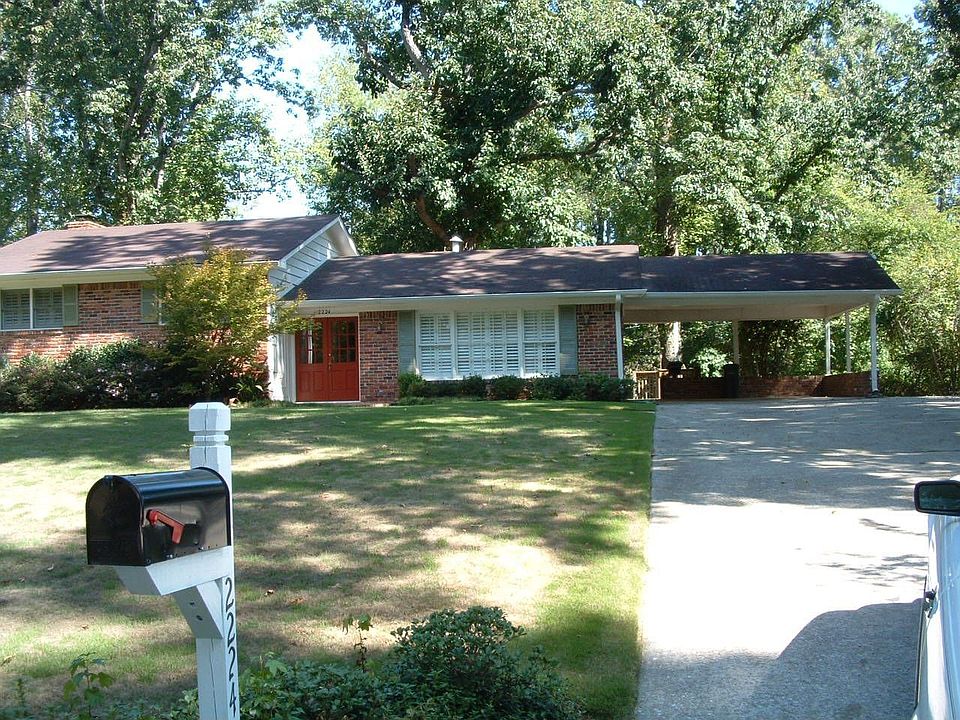 2224 Shady Dell Lane