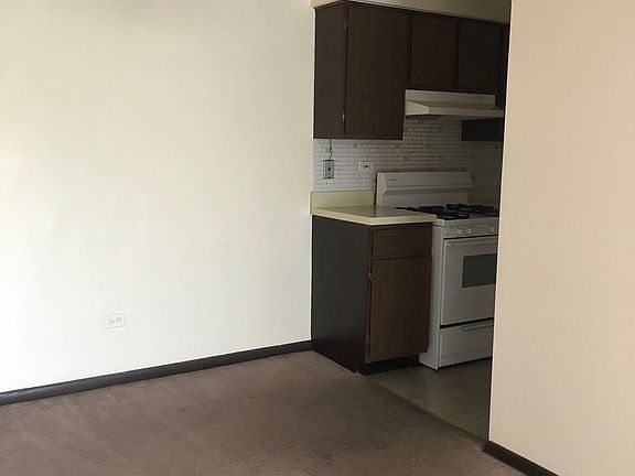 5th image of 10701 S Keating Ave APT 3A
