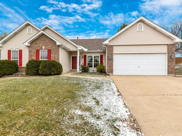 3445 Cottonwood Dr, Saint Charles, MO 63301