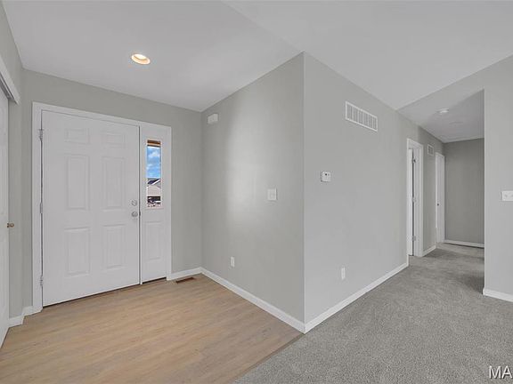 5th image of 120 Sweetgum Dr