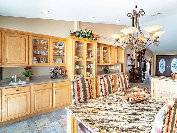 5th image of 424 Hagen Way